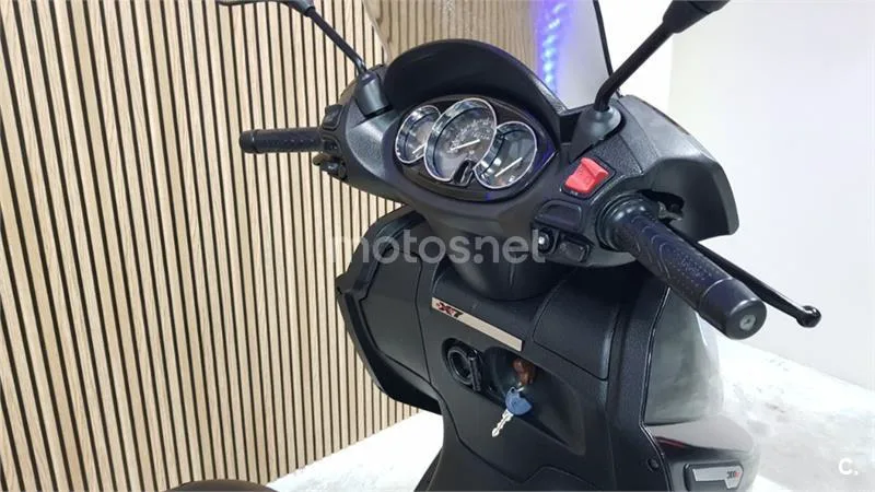 Piaggio X7 Evo 300 – Vista 7