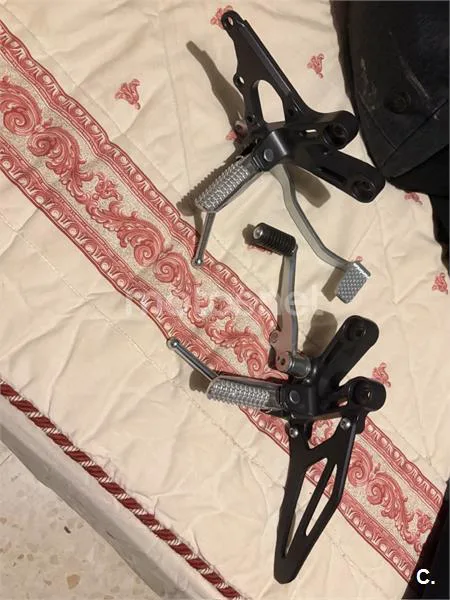 Yamaha R7 – Vista 10