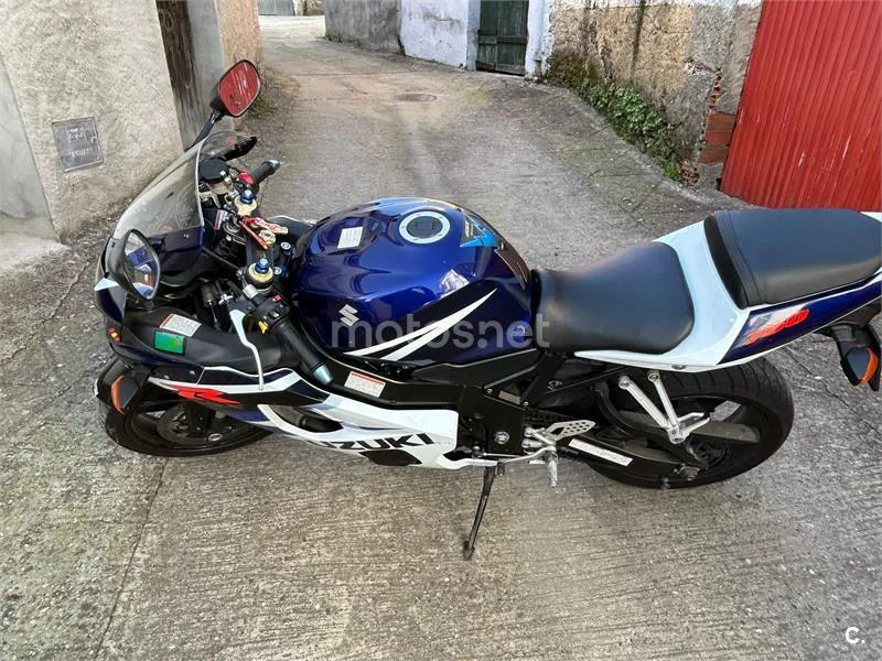Suzuki GSX R750 – Vista 4