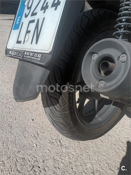 Honda CB 125 R – Vista 3