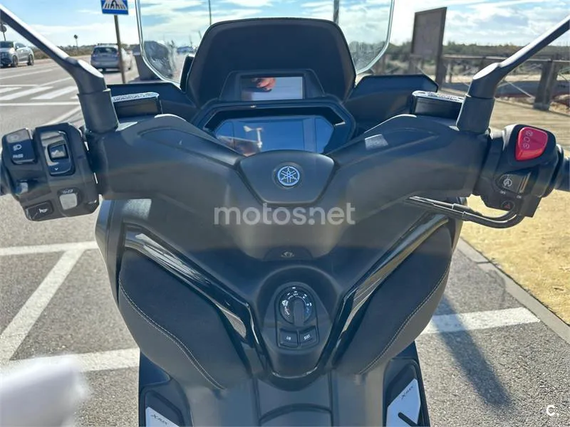 Yamaha XMAX 125 – Vista 15