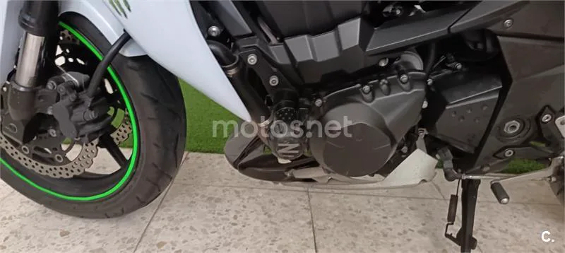 Kawasaki Z 750 – Vista 5