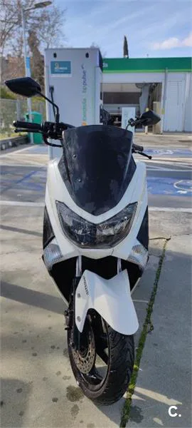 Yamaha NMAX – Vista 3