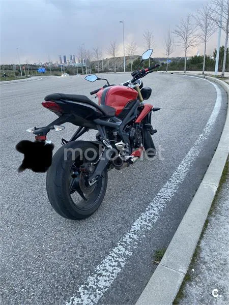 Triumph Street Triple – Vista 5