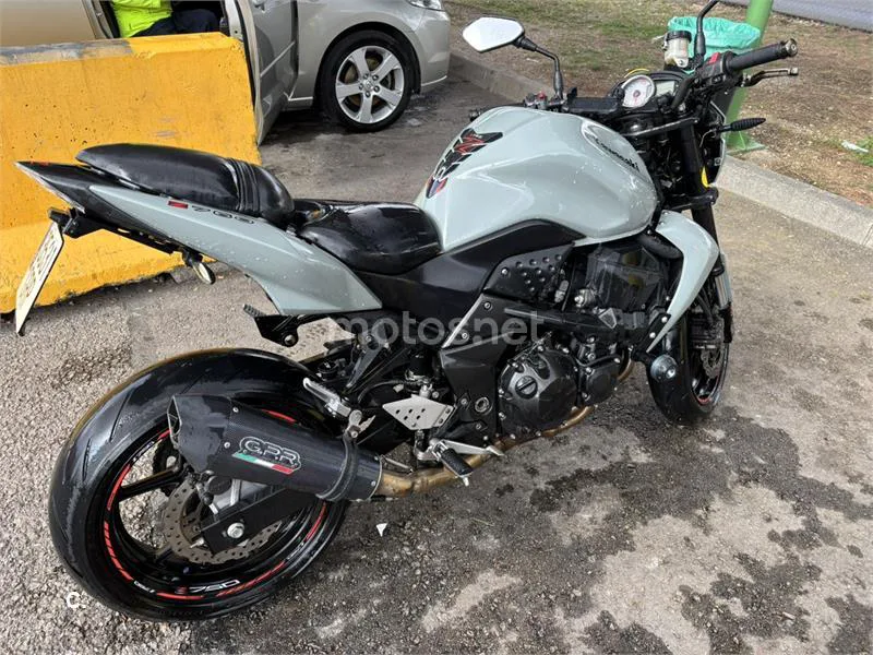Kawasaki Z 750 – Vista 2