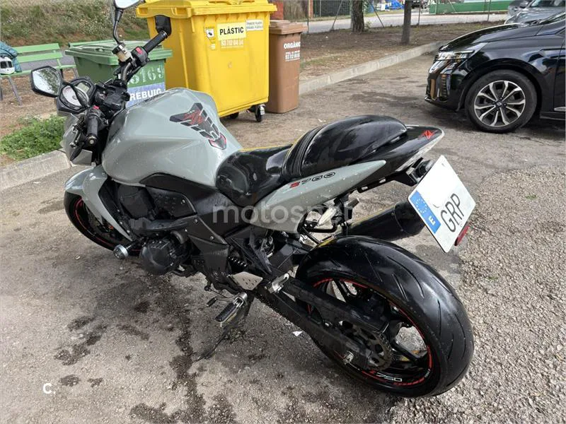 Kawasaki Z 750 – Vista 4