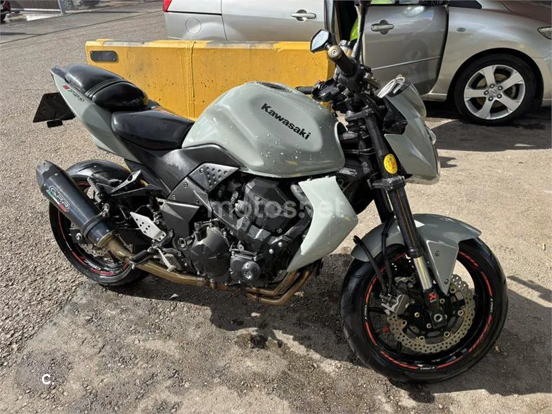 Kawasaki Z 750 – Vista 5