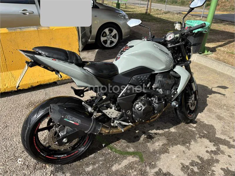 Kawasaki Z 750 – Vista 6
