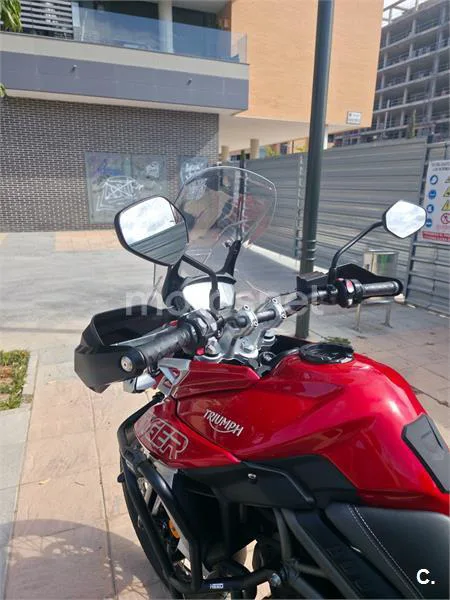 Triumph Tiger 800 XC – Vista 3