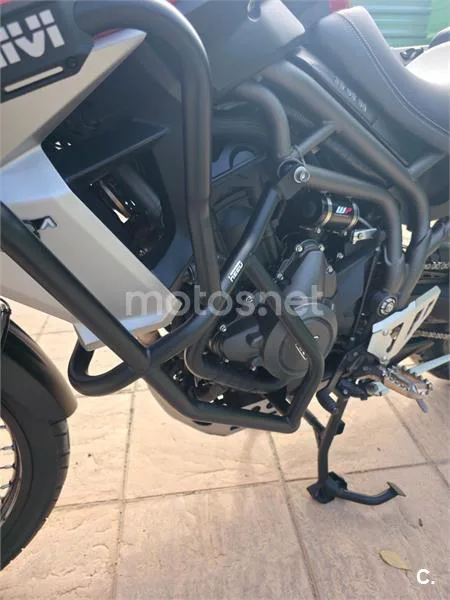 Triumph Tiger 800 XC – Vista 7