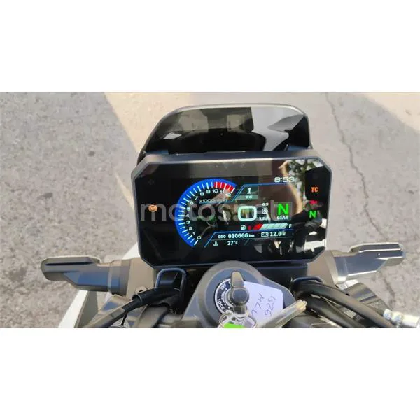 Suzuki GSX-8S – Vista 5