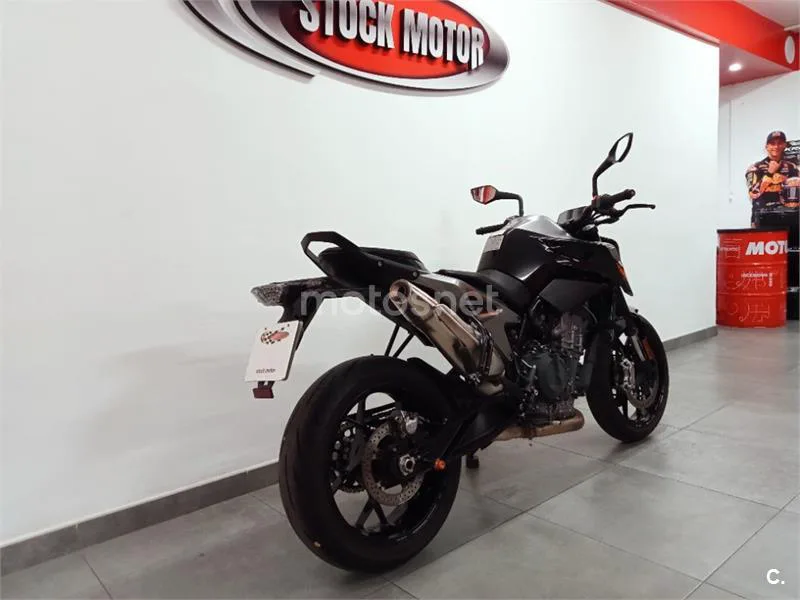 KTM 790 – Vista 8