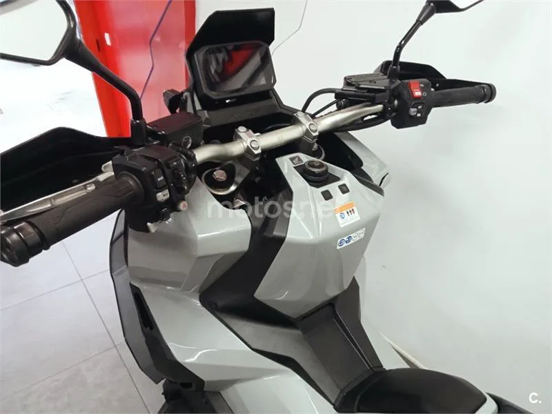 Honda X-ADV – Vista 4