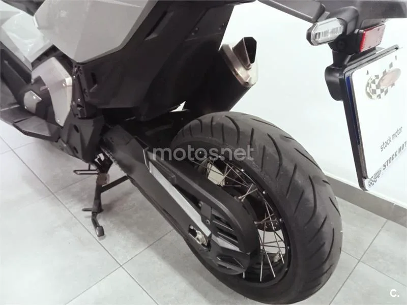 Honda X-ADV – Vista 6
