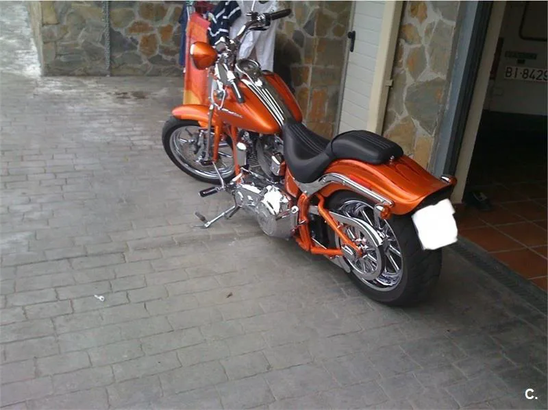 Harley-Davidson CVO Softail Springer – Vista 4