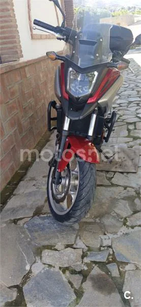 Honda NC 750 X – Vista 3