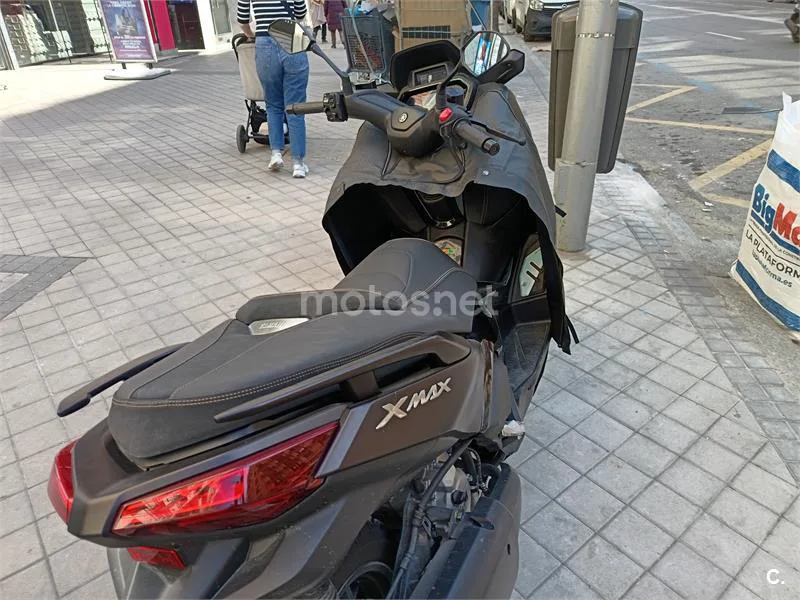 Yamaha XMAX 300 – Vista 7