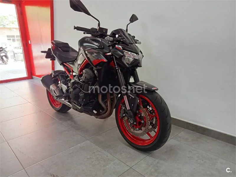 Kawasaki Z900 – Vista 11