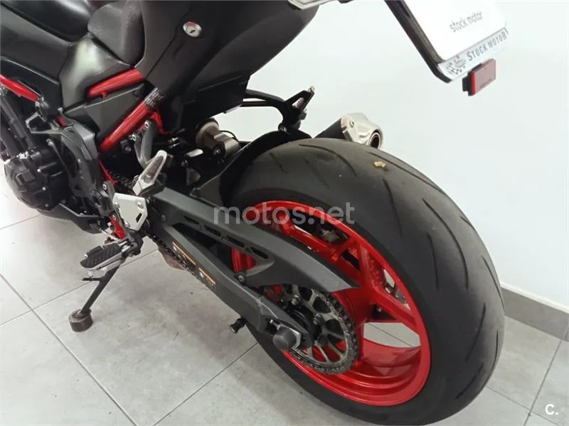 Kawasaki Z900 – Vista 7