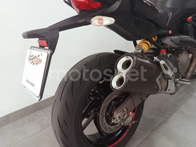 Ducati Monster 821 – Vista 9