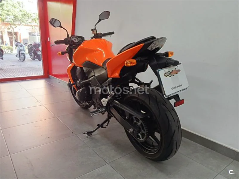 Kawasaki Z750 – Vista 4