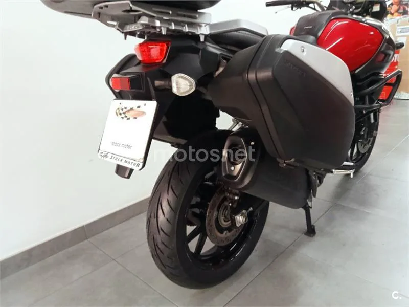 Suzuki V-Strom 1000 – Vista 9