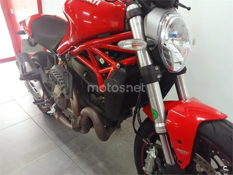 Ducati Monster 821 – Vista 11