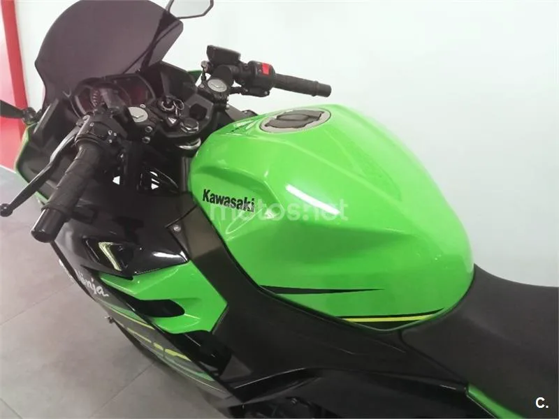 Kawasaki Ninja 400 – Vista 4