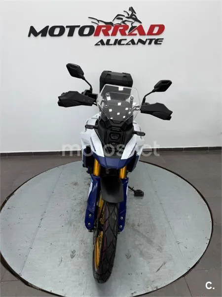 Suzuki V-Strom 800 – Vista 16