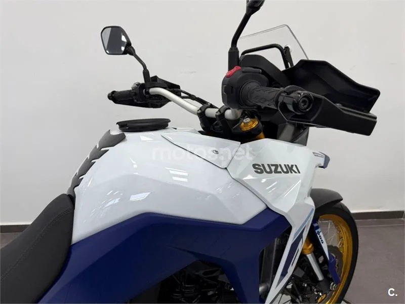 Suzuki V-Strom 800 – Vista 8