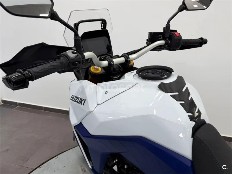 Suzuki V-Strom 800 – Vista 10