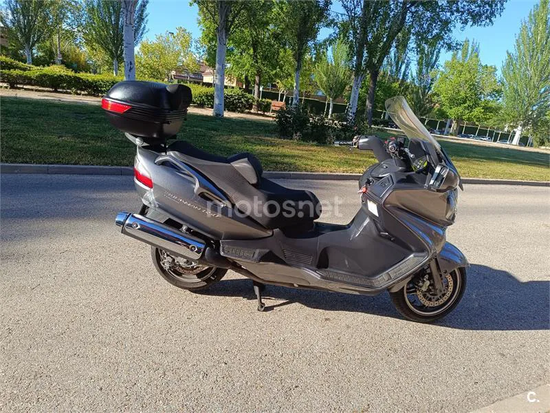 Suzuki Burgman 650 Executive – Vista 2