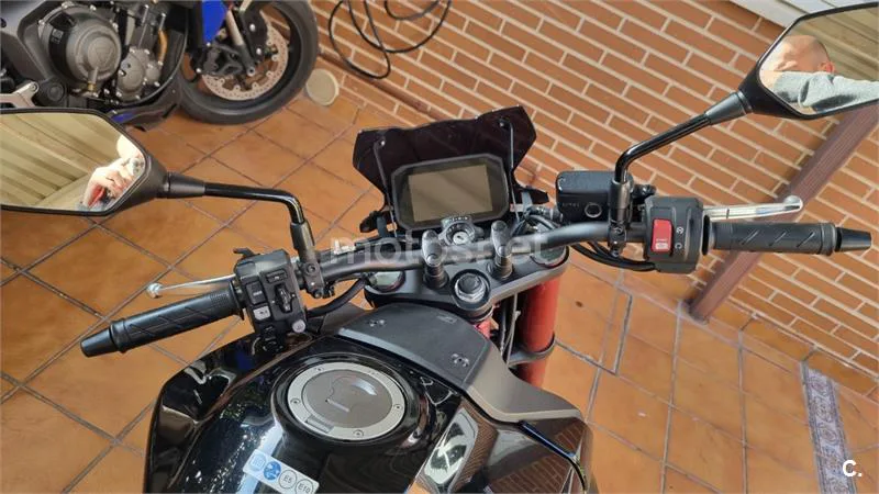 Honda CB 750 – Vista 5