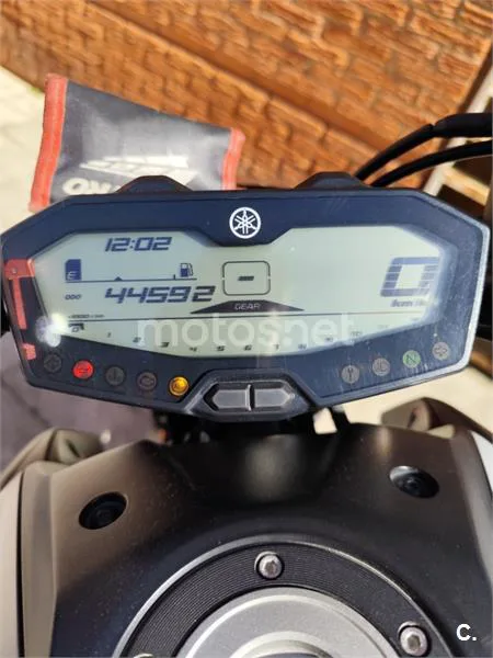 Yamaha MT-07 – Vista 5