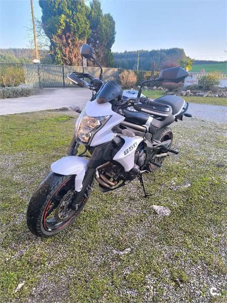 Kawasaki ER-6N – Vista 5