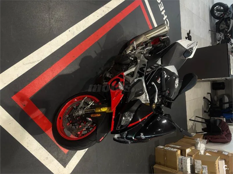 Aprilia Tuono V4 1100 Factory – Vista 3