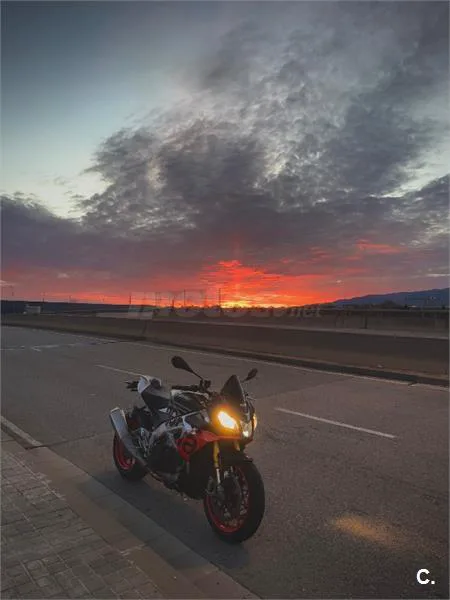 Aprilia Tuono V4 1100 Factory – Vista 4