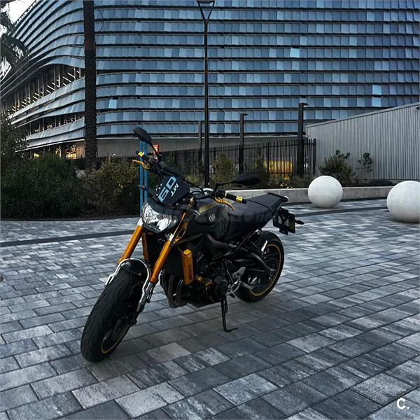 Yamaha MT-09 – Vista 5