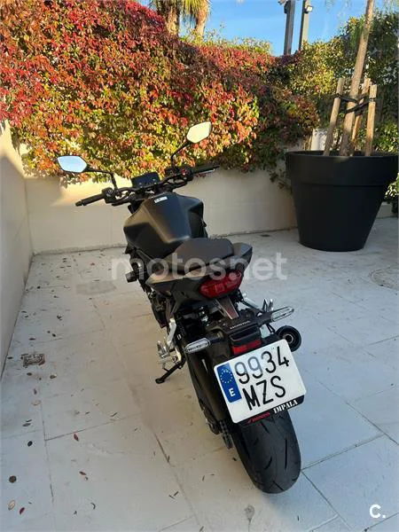 Honda CB 750 – Vista 4