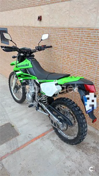 Kawasaki KLX250 – Vista 11