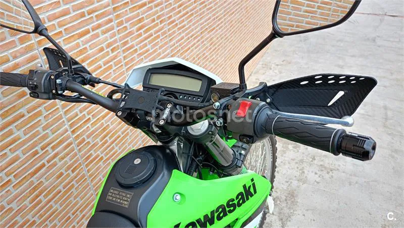 Kawasaki KLX250 – Vista 7