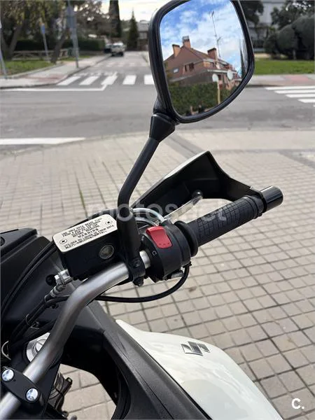 Suzuki V-Strom 650 – Vista 9
