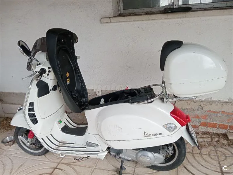 Vespa GTS 300 ie Super – Vista 4
