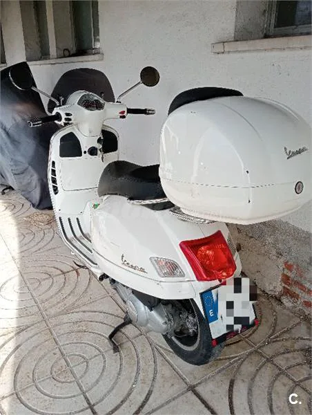 Vespa GTS 300 ie Super – Vista 5