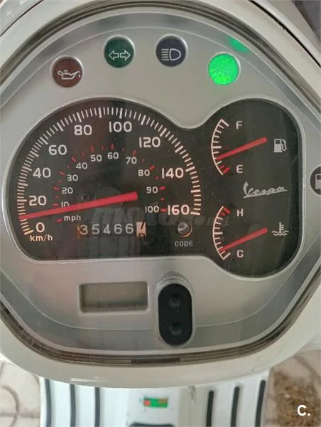 Vespa GTS 300 ie Super – Vista 6