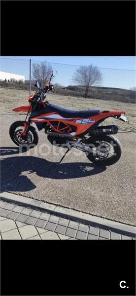 KTM 690 SMC R – Vista 3