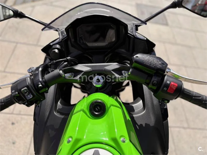 Kawasaki Ninja 650 – Vista 13