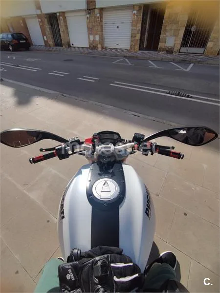 Ducati Monster 796 – Vista 8