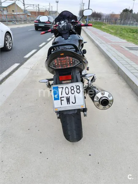 Suzuki Bandit 650 S – Vista 4