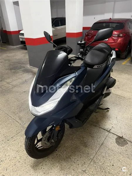 Honda PCX 125 – Vista 4